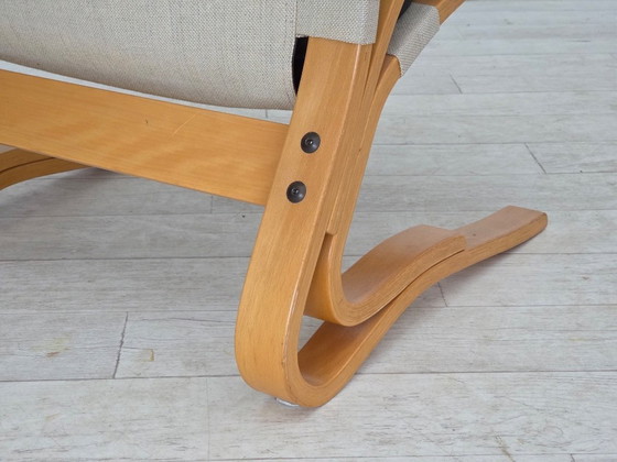 Image 1 of Sillón de diseño noruego, años 70, modelo "Kengu", cuero, madera curvada.