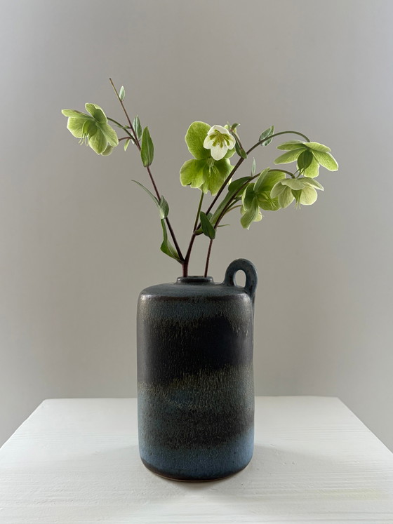 Vintage keramische vaas met handvat – Vazen, Ceramic, Mid Century Modern (photo 5 of 6)