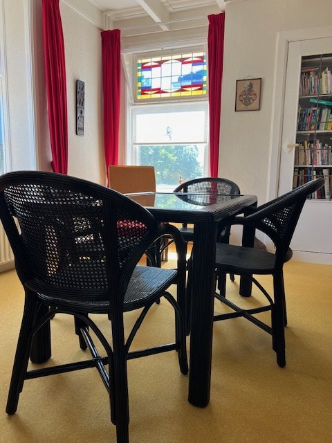 Rohe by Jan des Bouvrie Eetkamertafel Met 4 Eetkamerstoelen