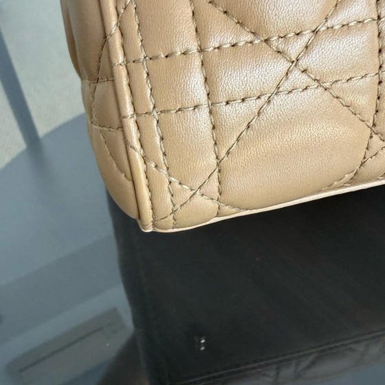 Image 1 of DIOR LADY MEDIUM - PELLE DI AGNELLO CANNAGE BEIGE MARRONE CINTURINO CON FINITURE ORO