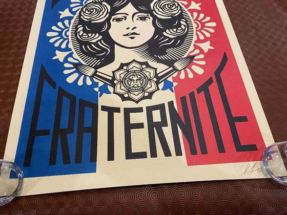 Image 1 of Shepard FAIREY Offsetlithografie Liberty Equality Fraternity signiert und datiert 2018