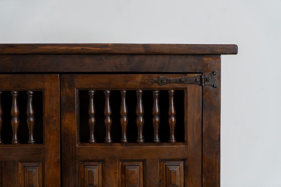 Image 1 of Schitterende Spaanse brutalistische kast uit de jaren 1950.