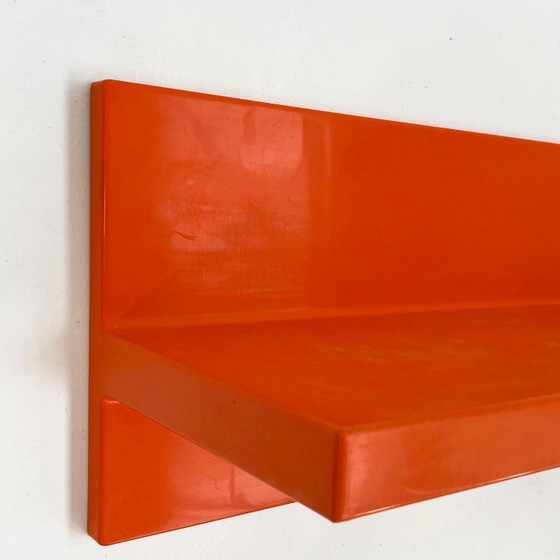 Image 1 of Par de estantes de pared naranjas diseñados por Marcello Siard para Kartell, década de 1970.