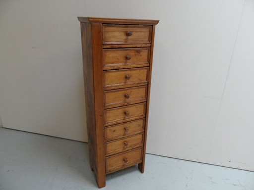 Antieke grenenhouten ladekast