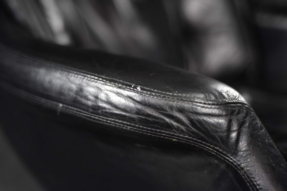 Image 1 of Poltrona girevole vintage in pelle nera, stile scandinavo moderno di metà secolo, anni '70