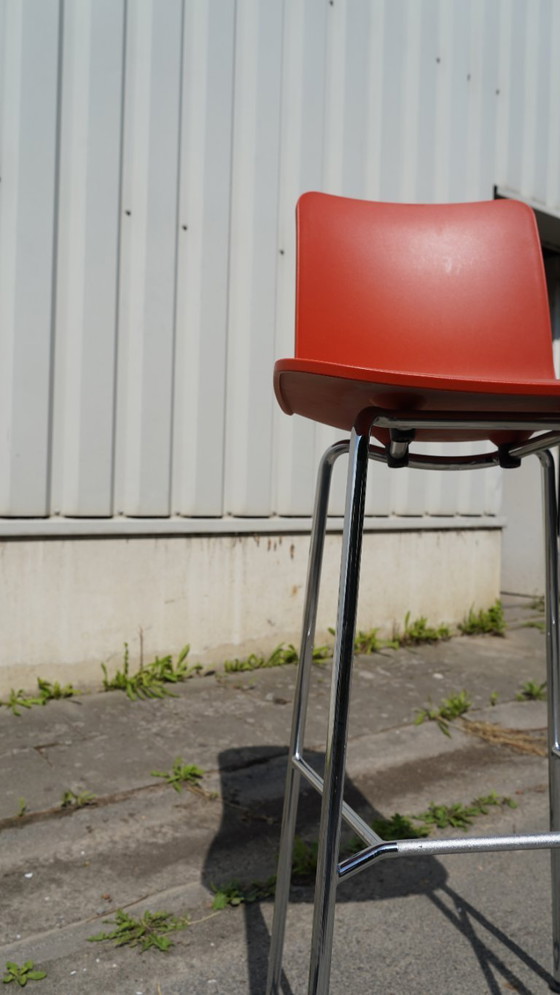 Image 1 of Trona Vitra HAL RE naranja con patas metálicas - Jasper Morrison