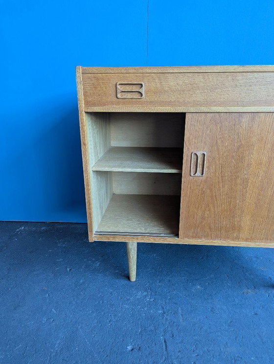 Image 1 of Vintage Deense ladenkast met schuifdeuren