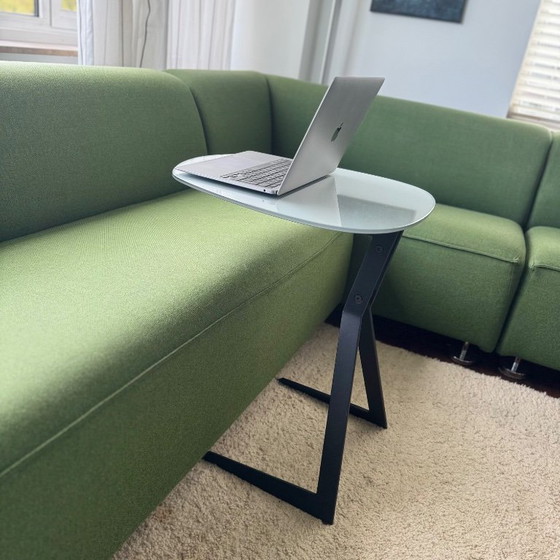 Image 1 of Table design pour ordinateur portable 'Calimero'