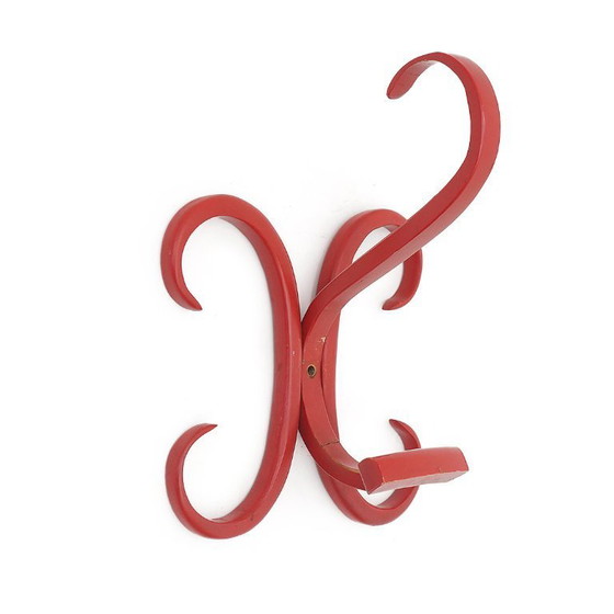 Image 1 of 3 Rote gebogene Kleiderhaken aus Holz, 1960er Jahre