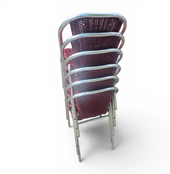 6 x sedia rossa in alluminio per interni/esterni con intreccio sintetico (effetto rattan) anni '80 (photo 20 of 20)