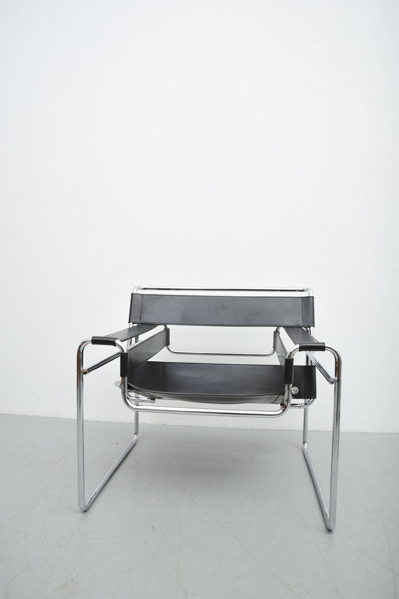 Image 1 of Wassily Armchair B3 Tubular Steel And Leather By Marcel Breuer Bauhaus Design 1925