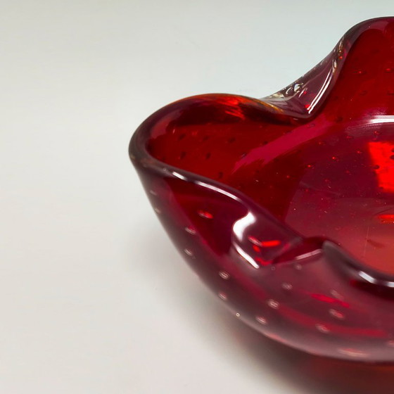 Image 1 of Rode asbak of opvangbak uit de jaren 60, gemaakt van Bullicante Murano-glas door Flavio Poli.