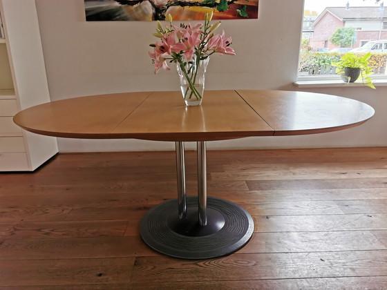 Image 1 of Dining Room Table Leolux Oval