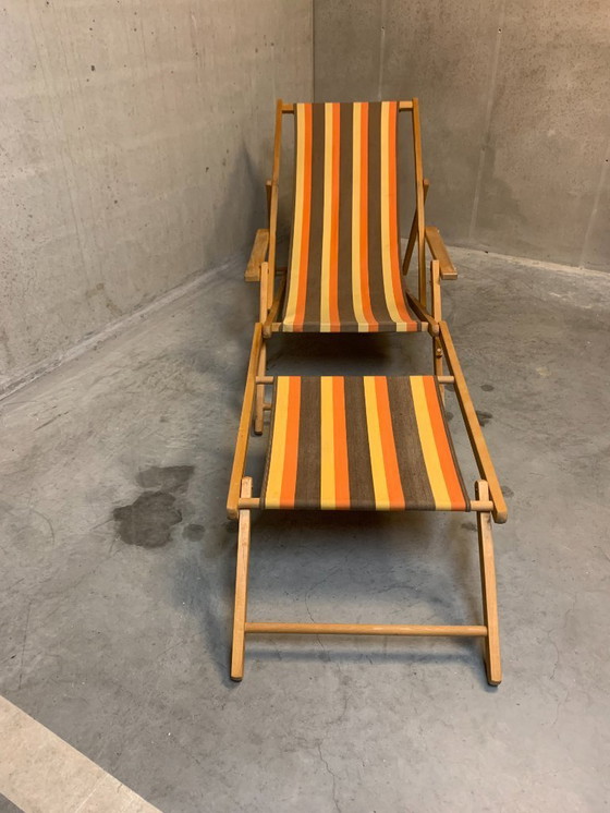 Image 1 of Chaise de plage vintage et joyeuse avec repose-pieds