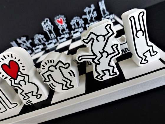 Image 1 of Keith Haring Schachset, schwarz-weiß, neu!!!