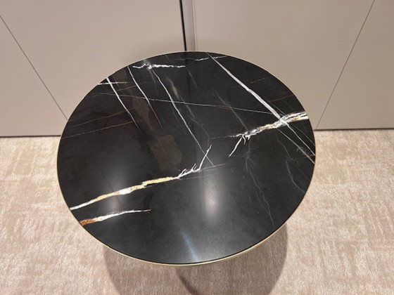 Image 1 of Table d'appoint Bell