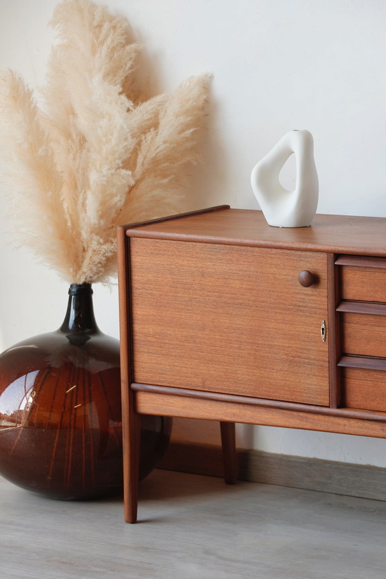 Image 1 of Da Silva" vintage sideboard - Younger