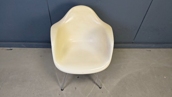 Sedia vintage Dax di Charles e Ray Eames per Vitra, anni '90 – Sedie e poltrone, Metal, Plastic (photo 15 of 17)