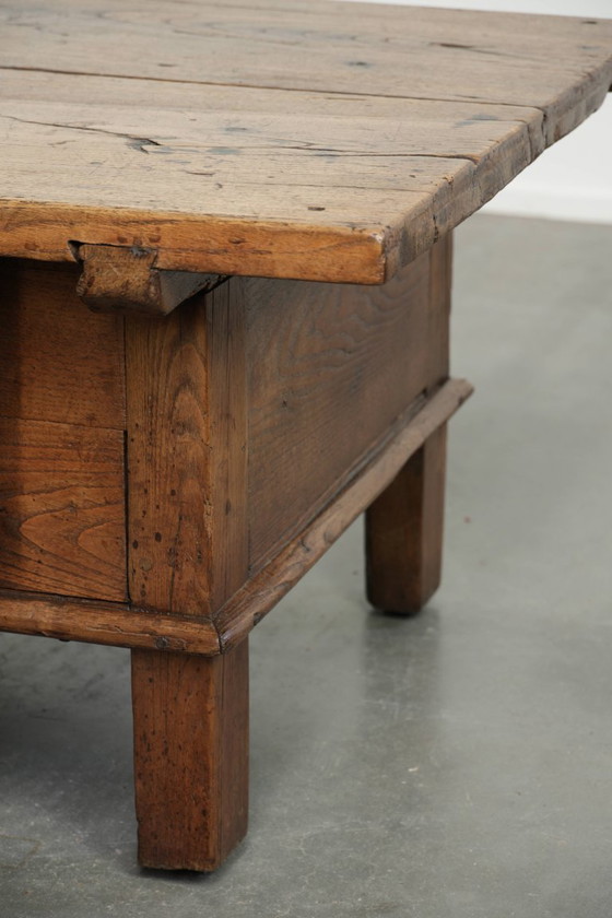 Image 1 of Antique 18th-century Southern European coffee table made of chestnut wood with 2 drawers