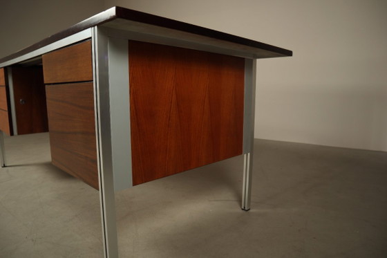 Bureau de direction ORA Acciaio, fabriqué en Italie dans les années 1970. – Bureaux, Wood (photo 6 of 16)