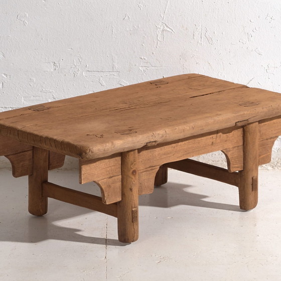 Antieke lage tafel van grenenhout – China, circa 1930 – Salontafels (photo 4 of 40)