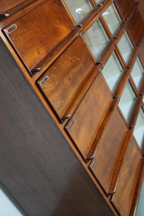 Image 1 of Gran armario de mercería antiguo holandés de madera noble, década de 1930