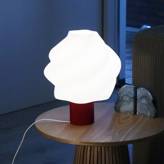 Magda Sculptural Lamp | FireRed – Archy, Table lamps (photo 4 of 5)