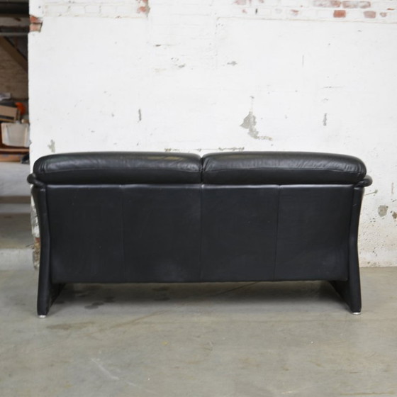 Image 1 of Divano in pelle a 2 posti