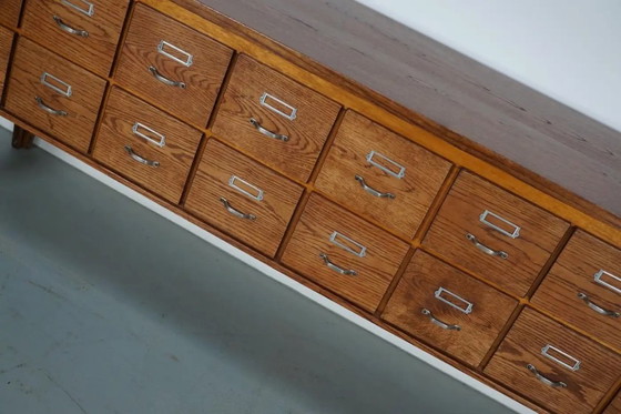 Image 1 of Armario de farmacia/archivador antiguo de roble holandés, años 50