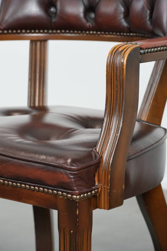 Image 1 of 4 sillas de comedor Chesterfield de piel de vaca marrón oscuro de estilo inglés