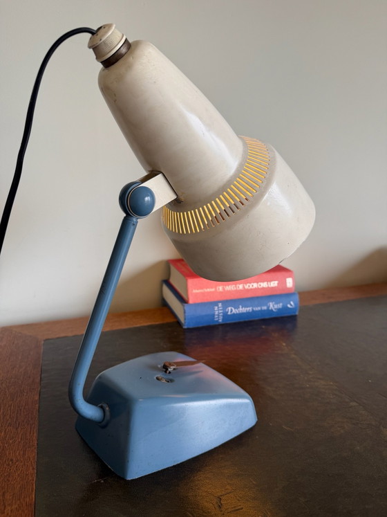 Vintage Table lamp, 50s/60s, cream & blue, retro, Metal (photo 4 of 5)