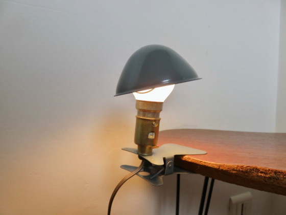 Image 1 of Neue, ungetragene, pilzförmige Klemmlampe aus einem Geschäft. 1970