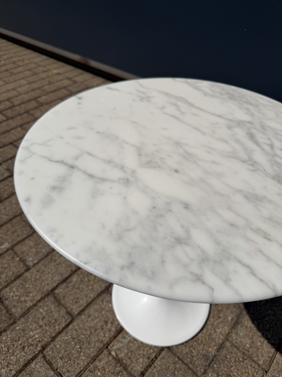 Image 1 of Knoll Tulip side table in Arabescato Satin matte marble in MINT CONDITION!! Eero Saarinen
