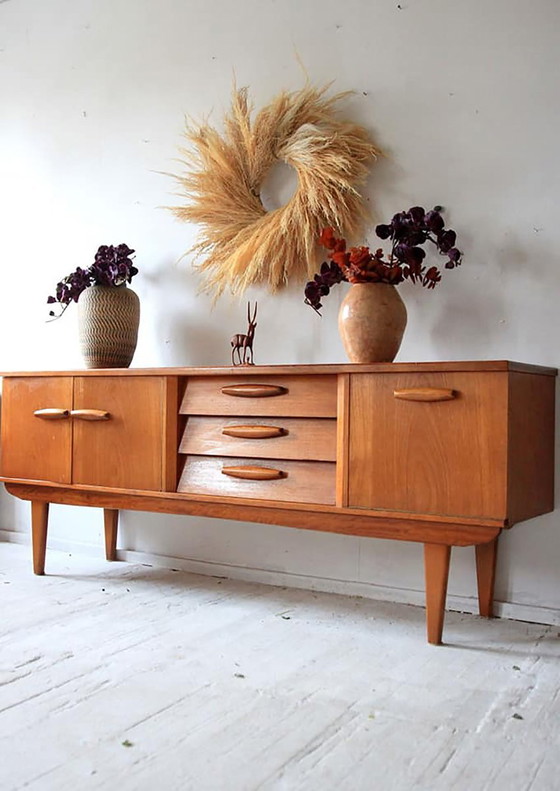 Vintage Golden Teak Sideboard from Jentique, 1960s (photo 2 of 7)
