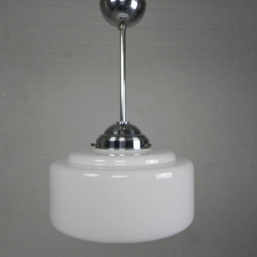 Art Deco hanglamp met getrapte glazen kap
