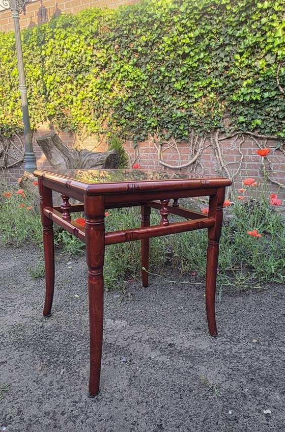 Image 1 of Vintage faux bamboo bijzettafel met glas en Weens vlechtwerk