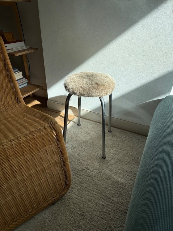 Image 1 of Sgabello vintage cromato con pelliccia sintetica