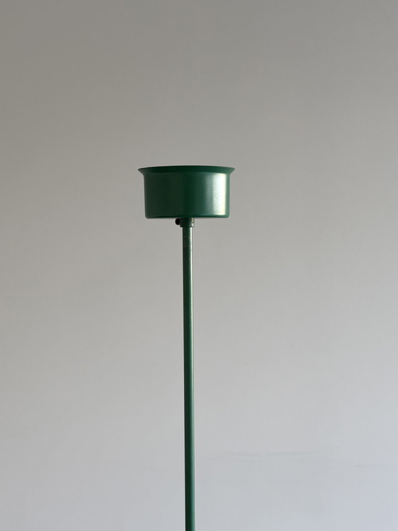 Image 1 of Lampadario vintage italiano a 6 luci - dettagli verde bosco e oro, paralumi in vetro opalino