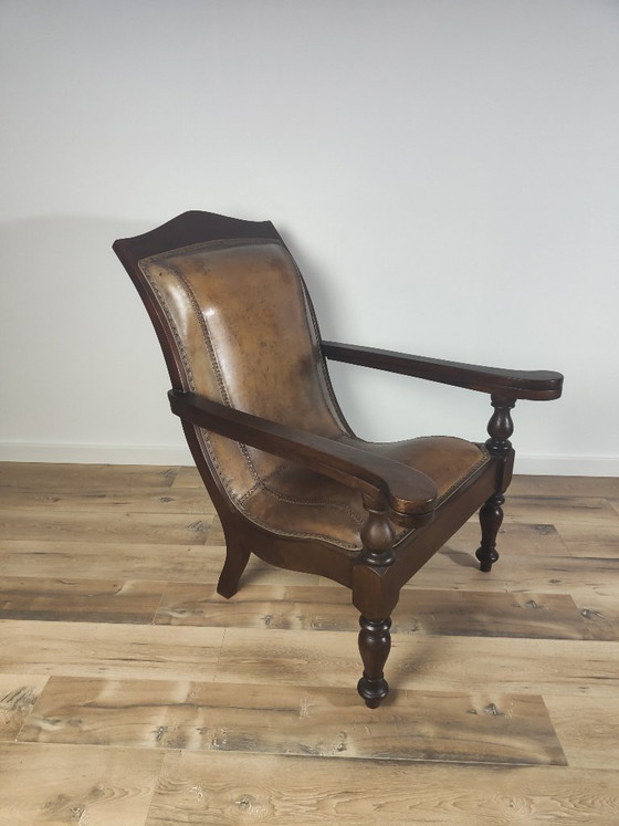 Antique Castle Armchair/Chipperchair Including Stool – Leather (photo 4 of 6)