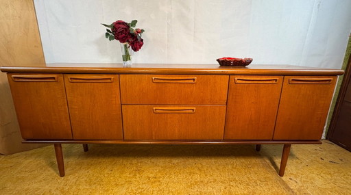 Credenza Vintage Meredew in Teak | Anni '60 | Design Britannico Mid-Century. Una Credenza Vintage in Teak Splendidamente