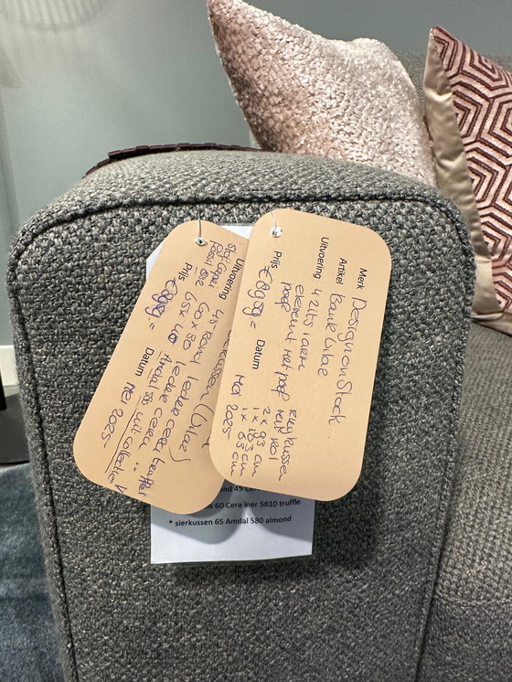 Image 1 of Diseño en stock Modelo de sala de exposición Sofá esquinero Vilaz + Hocker