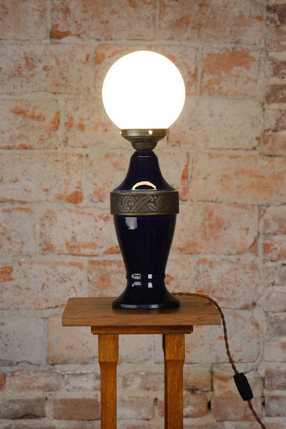 Lampada da tavolo Art Déco restaurata, vetro cobalto, paralume in opale, ceca, anni '20 – Moser - Karlovy Vary (photo 7 of 8)