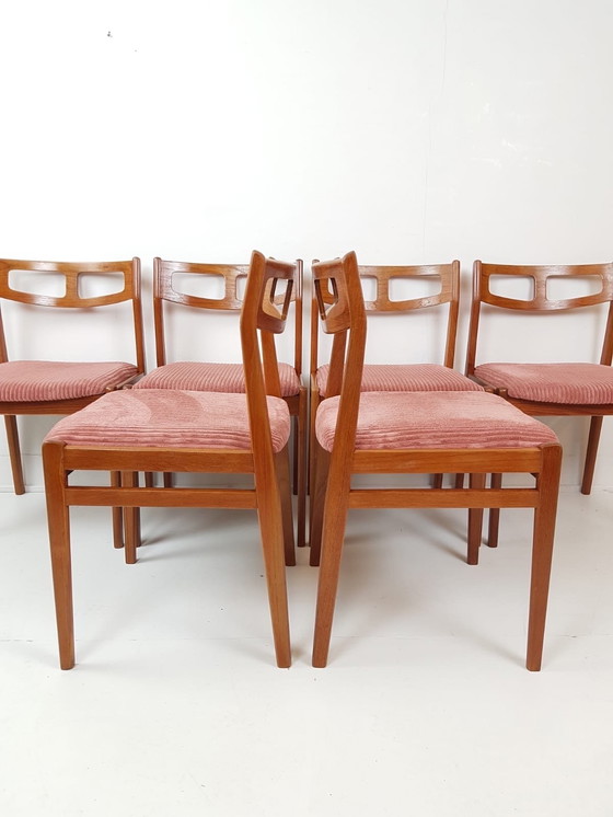 Image 1 of 6 chaises de salle à manger vintage danoises en teck, rose côtelé