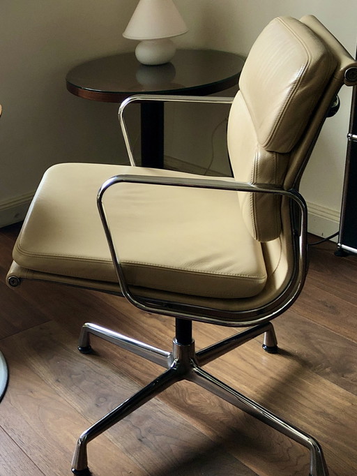 4x Vitra Eames Soft Pad Chair EA 208 Chaise de conférence pivotante