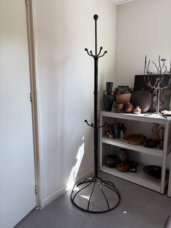 Image 1 of Appendiabiti vintage in piedi in castiglione fatto a mano h1.90