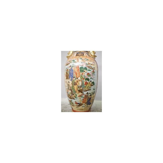 Image 1 of Vintage hand decorated vase in ceramic from Royal Satsuma, China 1960