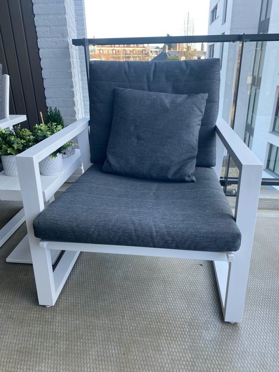 Image 1 of Deux fauteuils lounge « Life » avec table d'appoint