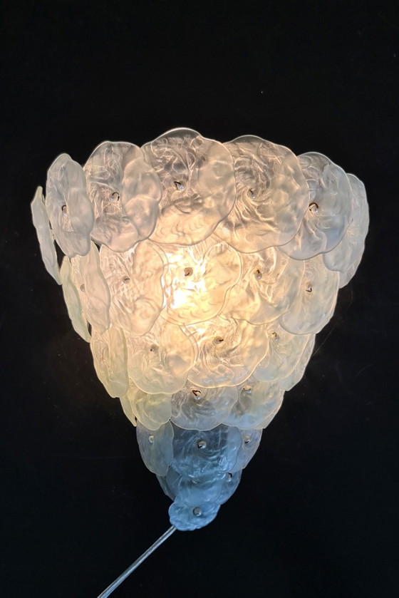 Image 1 of Lampada da parete in vetro di Murano degli anni '60/'70 con cestino di fiori.