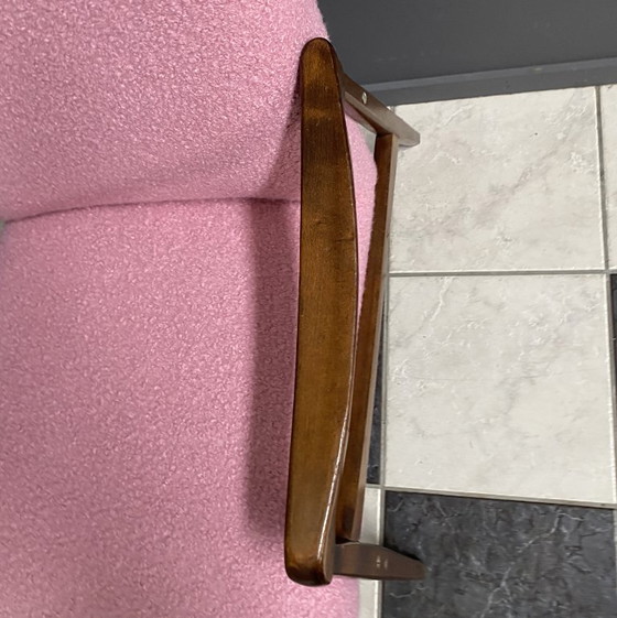 Roze Fauteuil van Jiri Jiroutek jaren 60 opnieuw bekleed in Bouclé Roze – Textile, Wood, Vintage (photo 11 of 14)