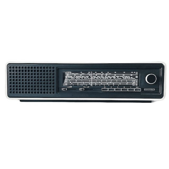 Image 1 of Radio Grundig RF 420 blanca de mediados de siglo, FM, onda media, onda larga y entrada de radio de los años 70.